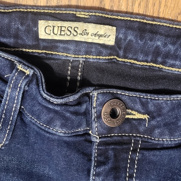 Guess Women’s Dark Blue Denim Jeans Size 30 Mid Rise Stretch Casual B84 - Picture 5 of 11